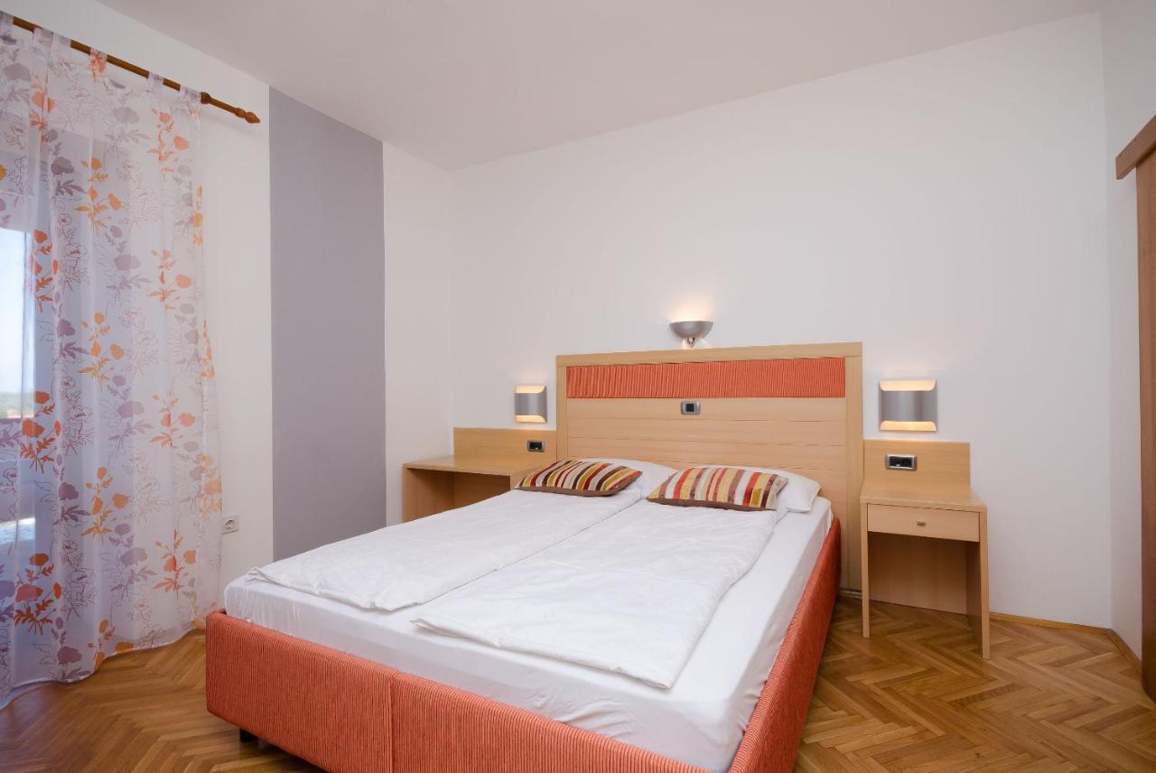 Apartments Mirjana B Lopar Eksteriør billede